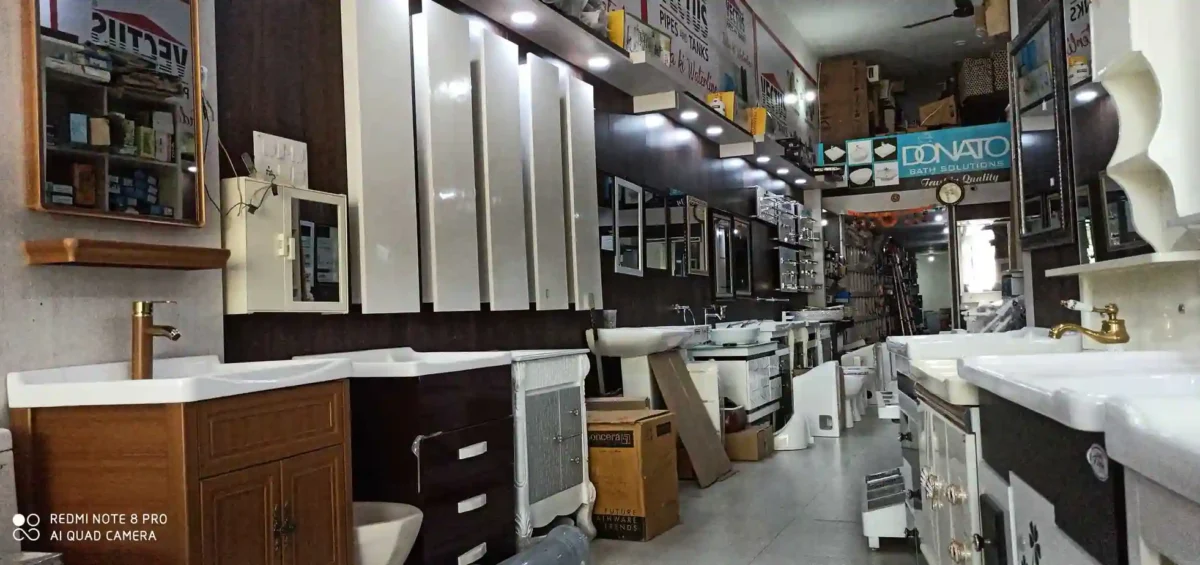 पंचकुला में हार्डवेयर स्टोर