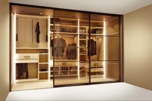 Brown tinted glass 2-door with mirror